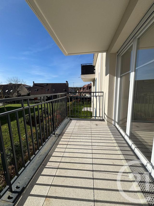 Appartement F3 à louer - 3 pièces - 58.57 m2 - SAVIGNY LE TEMPLE - 77 - ILE-DE-FRANCE - Century 21 Ougier