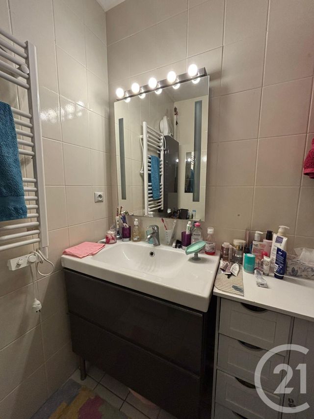 Appartement F2 à louer - 2 pièces - 53.84 m2 - BRUNOY - 91 - ILE-DE-FRANCE - Century 21 Ougier