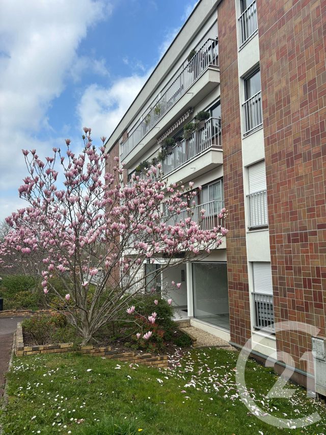 Appartement F2 à louer - 2 pièces - 53.84 m2 - BRUNOY - 91 - ILE-DE-FRANCE - Century 21 Ougier