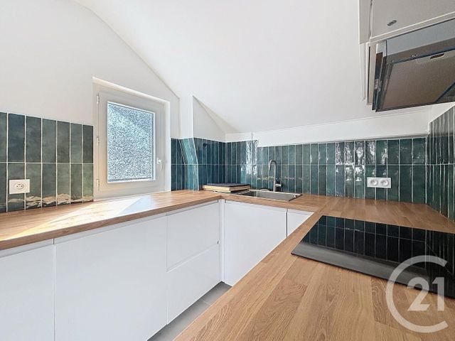 Appartement F3 à louer - 3 pièces - 47.11 m2 - MANDRES LES ROSES - 94 - ILE-DE-FRANCE - Century 21 Ougier