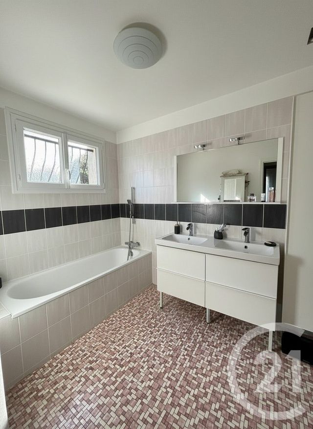 maison à vendre - 8 pièces - 160.46 m2 - YERRES - 91 - ILE-DE-FRANCE - Century 21 Ougier