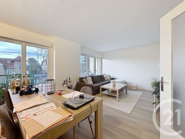 Appartement F3 à louer - 3 pièces - 70.15 m2 - BRUNOY - 91 - ILE-DE-FRANCE - Century 21 Ougier