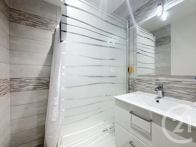 Appartement F3 à louer - 3 pièces - 70.15 m2 - BRUNOY - 91 - ILE-DE-FRANCE - Century 21 Ougier