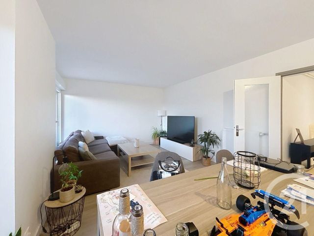 Appartement F3 à louer - 3 pièces - 70.15 m2 - BRUNOY - 91 - ILE-DE-FRANCE - Century 21 Ougier