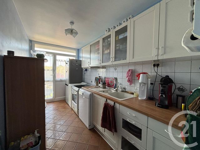 Appartement F4 à vendre - 4 pièces - 73.45 m2 - BOUSSY ST ANTOINE - 91 - ILE-DE-FRANCE - Century 21 Ougier