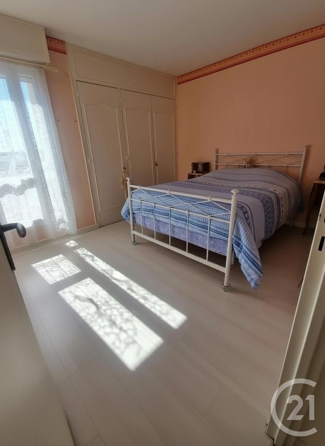 Appartement F4 à vendre - 4 pièces - 73.45 m2 - BOUSSY ST ANTOINE - 91 - ILE-DE-FRANCE - Century 21 Ougier