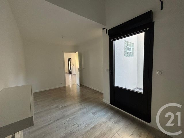 Appartement à louer - 2 pièces - 42.13 m2 - BRUNOY - 91 - ILE-DE-FRANCE - Century 21 Ougier