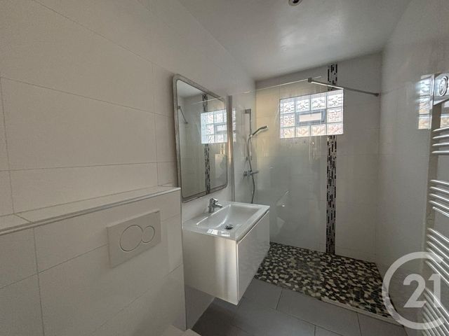 Appartement à louer - 2 pièces - 42.13 m2 - BRUNOY - 91 - ILE-DE-FRANCE - Century 21 Ougier