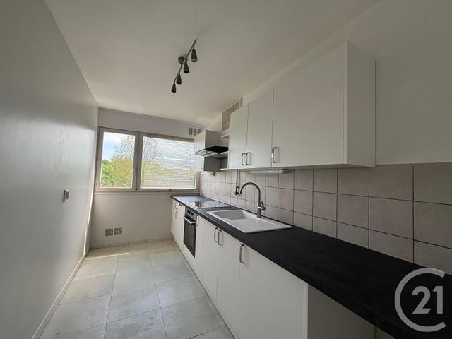 Appartement F3 à louer - 3 pièces - 67.0 m2 - BRUNOY - 91 - ILE-DE-FRANCE - Century 21 Ougier