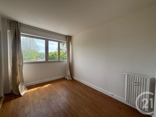 Appartement F3 à louer - 3 pièces - 67.0 m2 - BRUNOY - 91 - ILE-DE-FRANCE - Century 21 Ougier