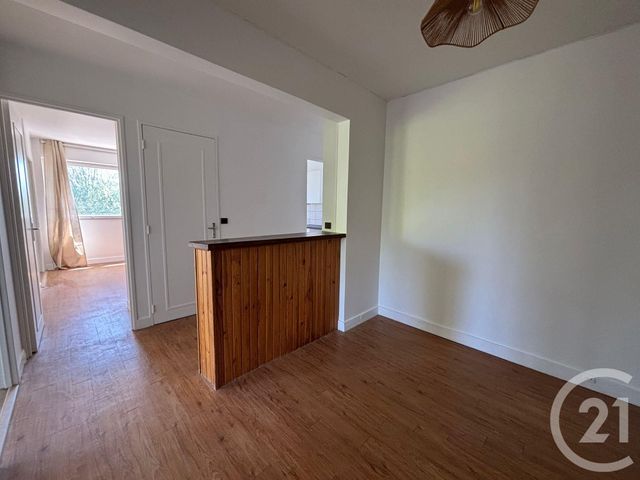 Appartement F3 à louer - 3 pièces - 67.0 m2 - BRUNOY - 91 - ILE-DE-FRANCE - Century 21 Ougier