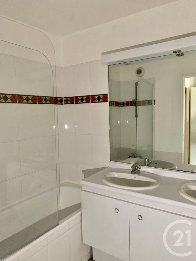 Appartement F3 à louer - 3 pièces - 68.43 m2 - BRUNOY - 91 - ILE-DE-FRANCE - Century 21 Ougier