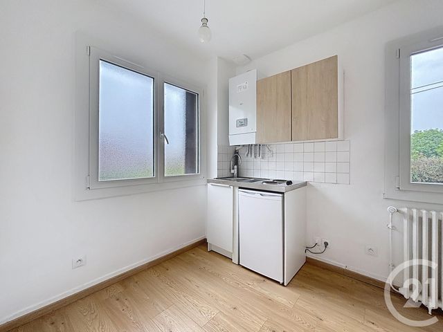 Appartement Studio à louer - 1 pièce - 21.59 m2 - BRUNOY - 91 - ILE-DE-FRANCE - Century 21 Ougier