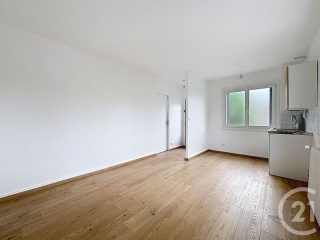 Appartement Studio à louer - 1 pièce - 21.59 m2 - BRUNOY - 91 - ILE-DE-FRANCE - Century 21 Ougier