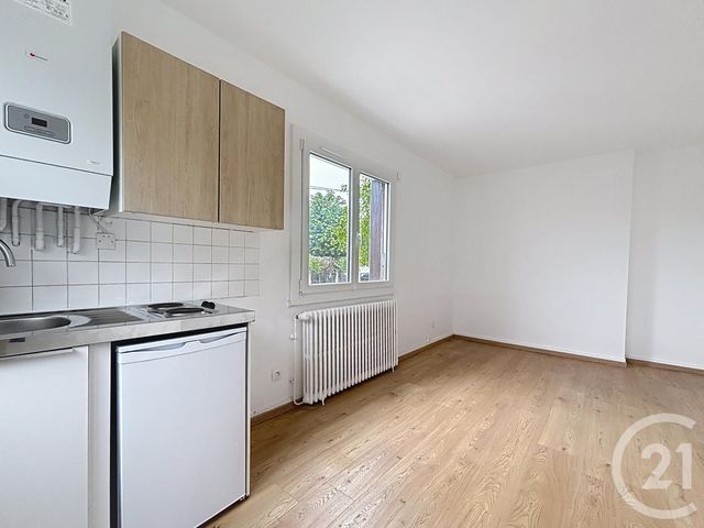 Appartement Studio à louer - 1 pièce - 21.59 m2 - BRUNOY - 91 - ILE-DE-FRANCE - Century 21 Ougier