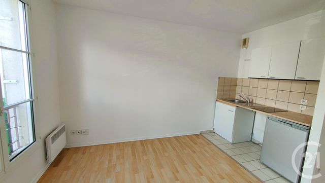 Appartement Studio à louer - 1 pièce - 28.2 m2 - YERRES - 91 - ILE-DE-FRANCE - Century 21 Ougier