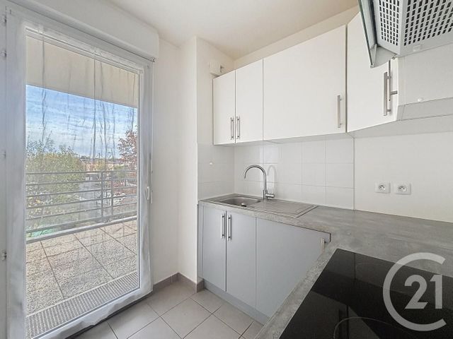 Appartement F2 à vendre - 2 pièces - 43.34 m2 - VILLECRESNES - 94 - ILE-DE-FRANCE - Century 21 Ougier