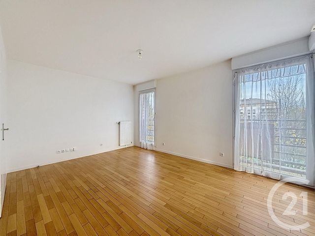 Appartement F2 à vendre - 2 pièces - 43.34 m2 - VILLECRESNES - 94 - ILE-DE-FRANCE - Century 21 Ougier