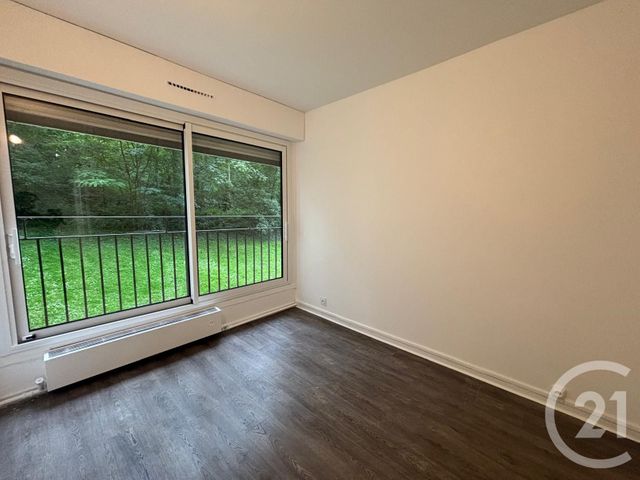 Appartement à louer - 5 pièces - 79.78 m2 - BRUNOY - 91 - ILE-DE-FRANCE - Century 21 Ougier