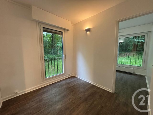 Appartement à louer - 5 pièces - 79.78 m2 - BRUNOY - 91 - ILE-DE-FRANCE - Century 21 Ougier