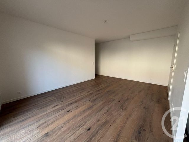 Appartement F2 à louer - 2 pièces - 48.61 m2 - BRUNOY - 91 - ILE-DE-FRANCE - Century 21 Ougier