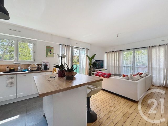 Appartement F2 à louer - 2 pièces - 47.51 m2 - YERRES - 91 - ILE-DE-FRANCE - Century 21 Ougier