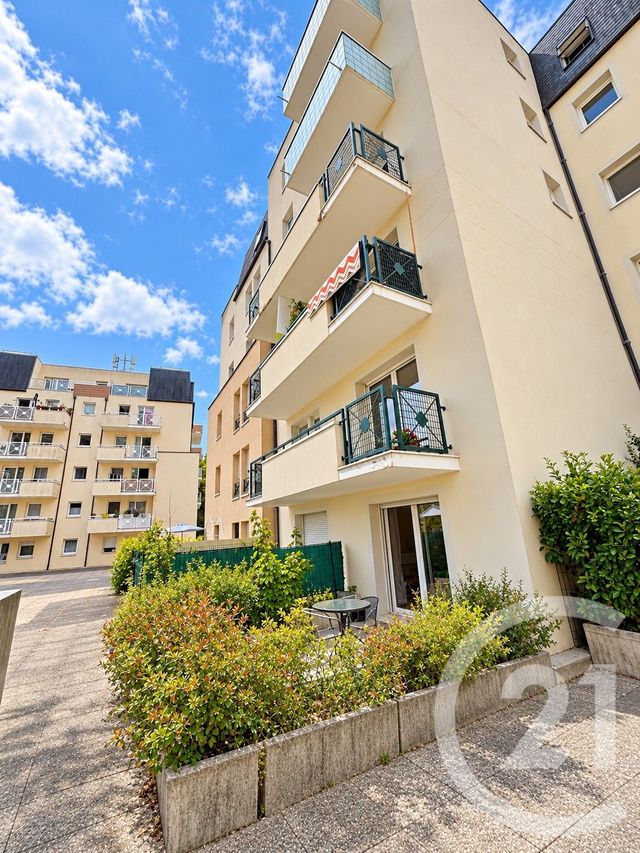 Appartement Studio à vendre - 1 pièce - 26.03 m2 - YERRES - 91 - ILE-DE-FRANCE - Century 21 Ougier