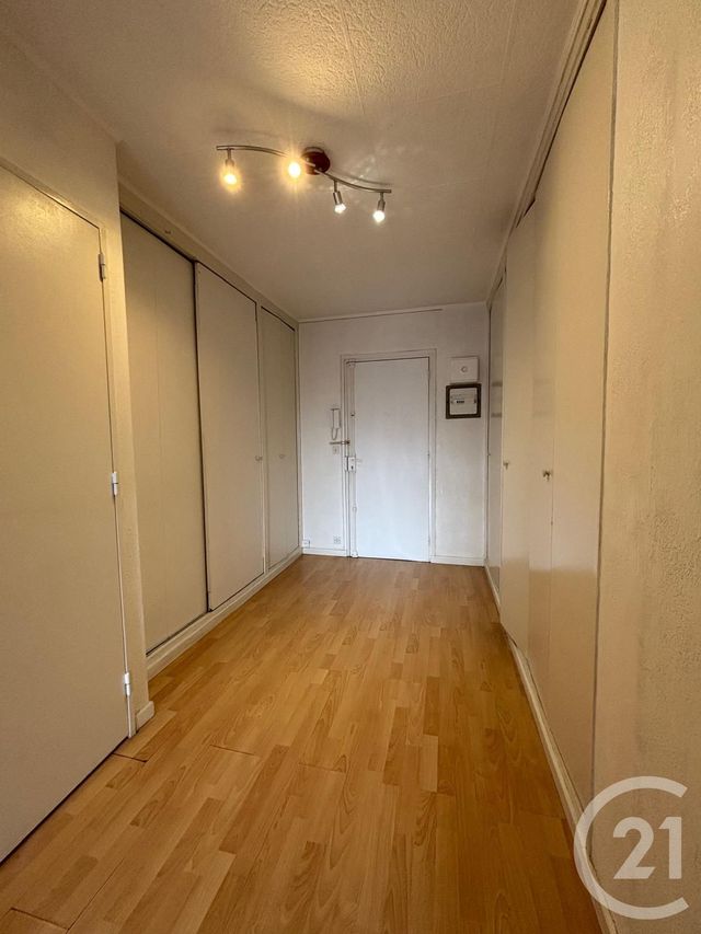 Appartement Studio à louer - 1 pièce - 40.95 m2 - BRUNOY - 91 - ILE-DE-FRANCE - Century 21 Ougier