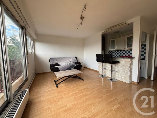 Appartement Studio à louer - 1 pièce - 40.95 m2 - BRUNOY - 91 - ILE-DE-FRANCE - Century 21 Ougier