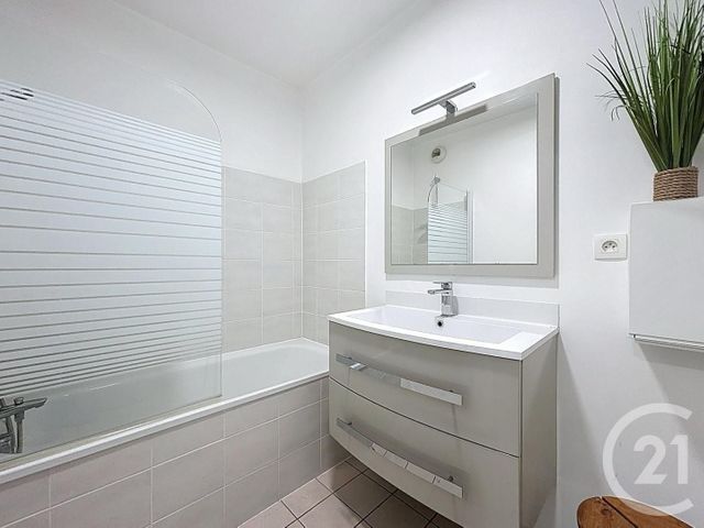 Appartement F2 à louer - 2 pièces - 46.65 m2 - BRUNOY - 91 - ILE-DE-FRANCE - Century 21 Ougier
