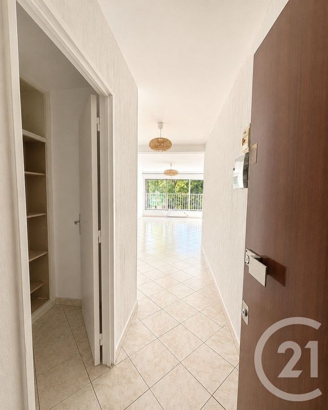 Appartement F2 à louer - 2 pièces - 52.86 m2 - BRUNOY - 91 - ILE-DE-FRANCE - Century 21 Ougier