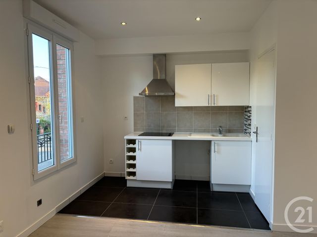 Appartement Studio à louer - 1 pièce - 25.6 m2 - BRUNOY - 91 - ILE-DE-FRANCE - Century 21 Ougier