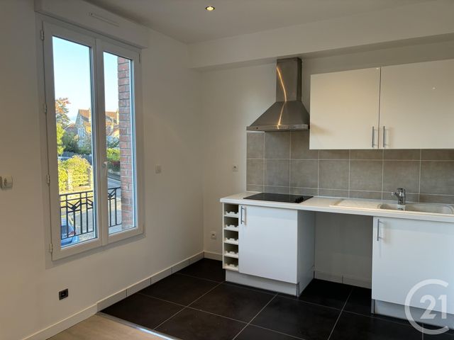 Appartement Studio à louer - 1 pièce - 25.6 m2 - BRUNOY - 91 - ILE-DE-FRANCE - Century 21 Ougier