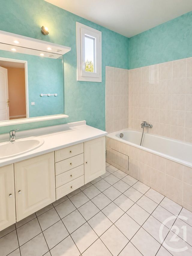 maison à vendre - 6 pièces - 159.23 m2 - BOUSSY ST ANTOINE - 91 - ILE-DE-FRANCE - Century 21 Ougier