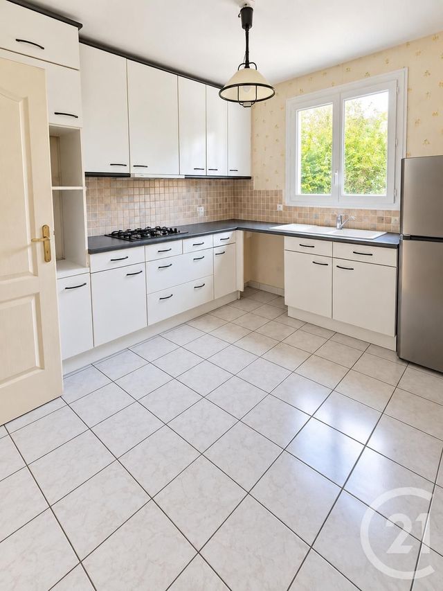 maison à vendre - 6 pièces - 159.23 m2 - BOUSSY ST ANTOINE - 91 - ILE-DE-FRANCE - Century 21 Ougier