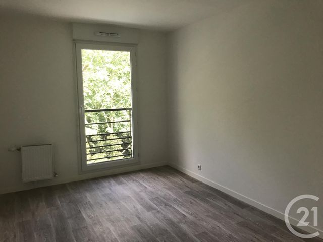 Appartement F3 à louer - 3 pièces - 58.58 m2 - QUINCY SOUS SENART - 91 - ILE-DE-FRANCE - Century 21 Ougier