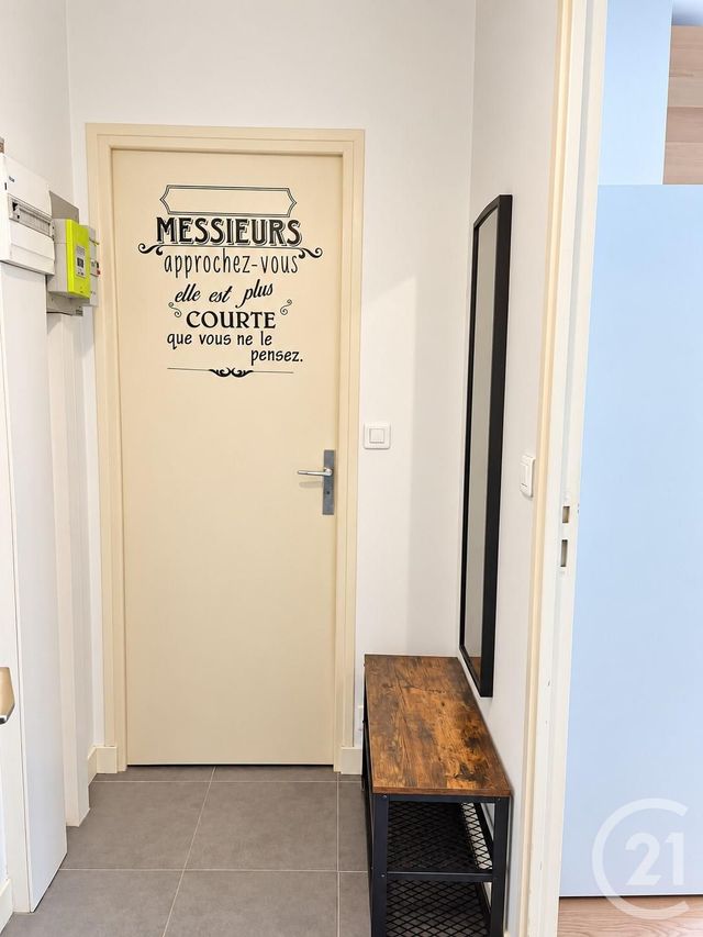 Appartement F1 à louer - 1 pièce - 29.3 m2 - CROSNE - 91 - ILE-DE-FRANCE - Century 21 Ougier