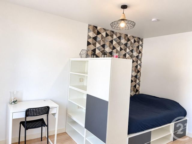 Appartement F1 à louer - 1 pièce - 29.3 m2 - CROSNE - 91 - ILE-DE-FRANCE - Century 21 Ougier