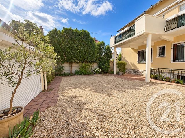 Appartement F2 à louer - 2 pièces - 45.04 m2 - BRUNOY - 91 - ILE-DE-FRANCE - Century 21 Ougier
