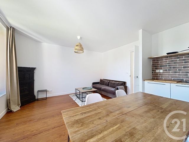 Appartement F2 à louer - 2 pièces - 57.3 m2 - BRUNOY - 91 - ILE-DE-FRANCE - Century 21 Ougier