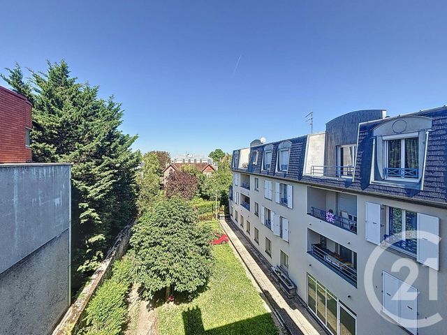 Appartement F2 à louer - 2 pièces - 57.3 m2 - BRUNOY - 91 - ILE-DE-FRANCE - Century 21 Ougier