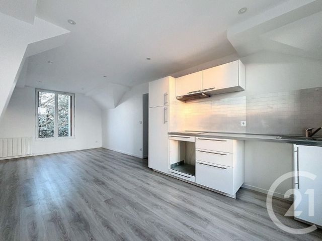 Appartement F2 à louer - 2 pièces - 43.92 m2 - EPINAY SOUS SENART - 91 - ILE-DE-FRANCE - Century 21 Ougier