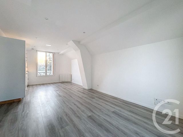 Appartement F2 à louer - 2 pièces - 43.92 m2 - EPINAY SOUS SENART - 91 - ILE-DE-FRANCE - Century 21 Ougier