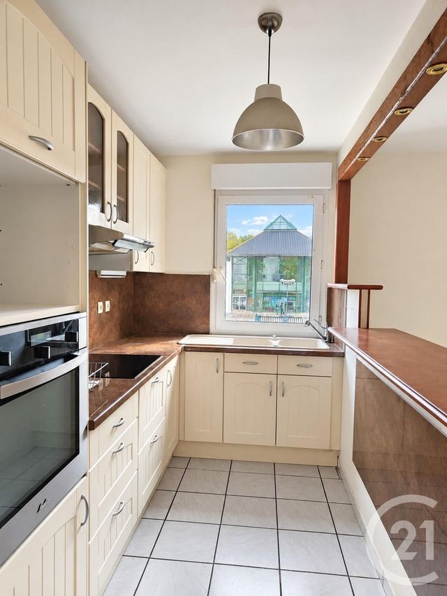 Appartement F3 à louer - 3 pièces - 61.5 m2 - BOUSSY ST ANTOINE - 91 - ILE-DE-FRANCE - Century 21 Ougier