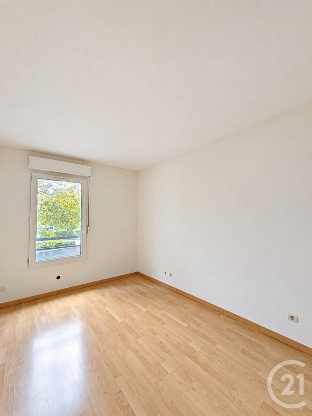 Appartement F3 à louer - 3 pièces - 61.5 m2 - BOUSSY ST ANTOINE - 91 - ILE-DE-FRANCE - Century 21 Ougier