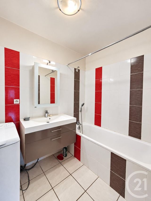 Appartement F3 à louer - 3 pièces - 61.5 m2 - BOUSSY ST ANTOINE - 91 - ILE-DE-FRANCE - Century 21 Ougier